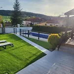 Dom wakacyjny Rural Sansil, Piscina Cubierta Y Climatizada Desde Abril Atapuerca