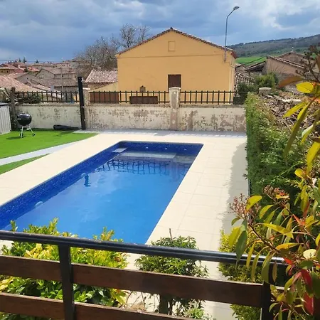 Con Piscina Sansil Rural