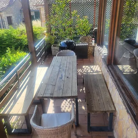 Ferienhaus Atapuerca Rural Sansil, Piscina Cubierta Y Climatizada Desde Abril Atapuerca